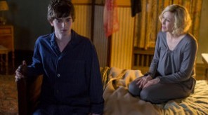 bates motel - season 3 - the pit - norman and norma